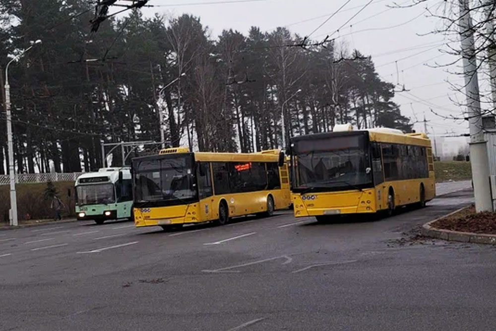Как в Минске будет ходить наземный транспорт в новогоднюю ночь Общественный транспорт