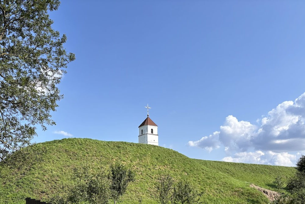 Древний храм