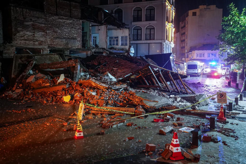 Землетрясение на западе Турции Землетрясение в Турции