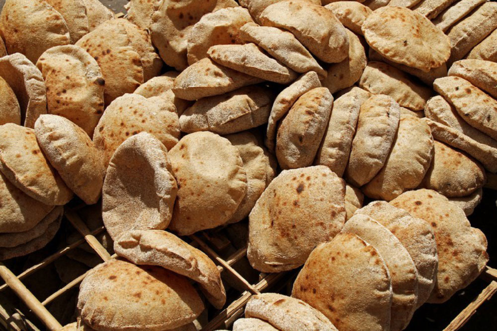 Хлеб в древности. Хлеб в древнем Египте. Хлеб в Египте. Египетские лепешки. Хлебные лепешки Египет.